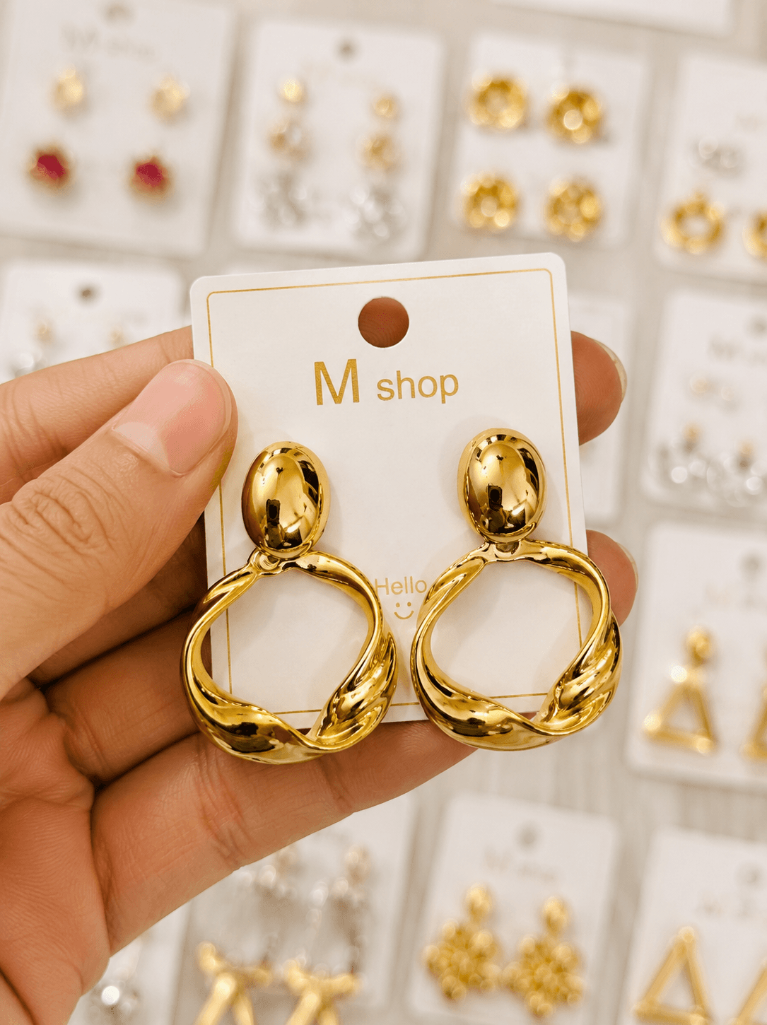 Twisted Gold Drop Earrings in Gold – Earrings from Handpicked